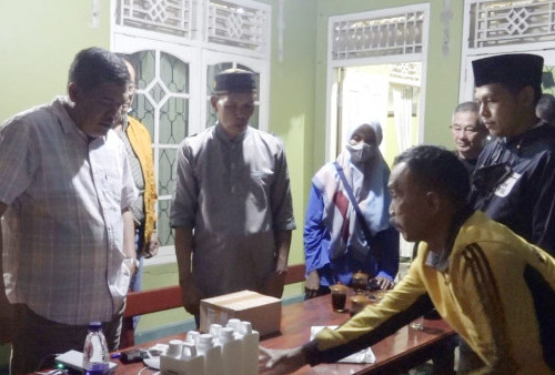 Bupati Musa Ahmad Bagikan Obat Hewan untuk Para Peternak Sapi