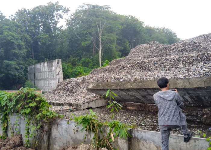 Pemkot Bandar Lampung Gelontor Rp 5 M untuk Perbaiki Dinding Pembatas TPA Bakung yang Roboh