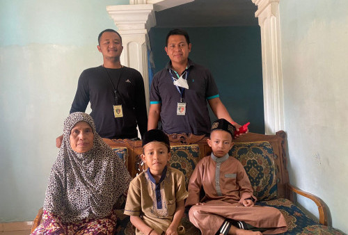 Alhamdulillah, Dua Bocah yang Menyeberangi Selat Sunda Bertemu Orang Tua