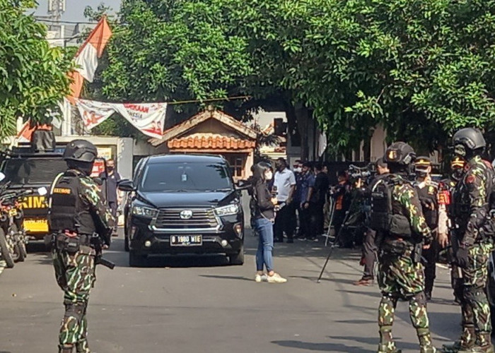 TKP Rekonstruksi Brigadir Yosua Dijaga Ketat Personel Brimob