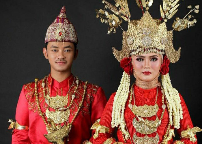 Ciri Khas Masyarakat Suku Lampung Saibatin
