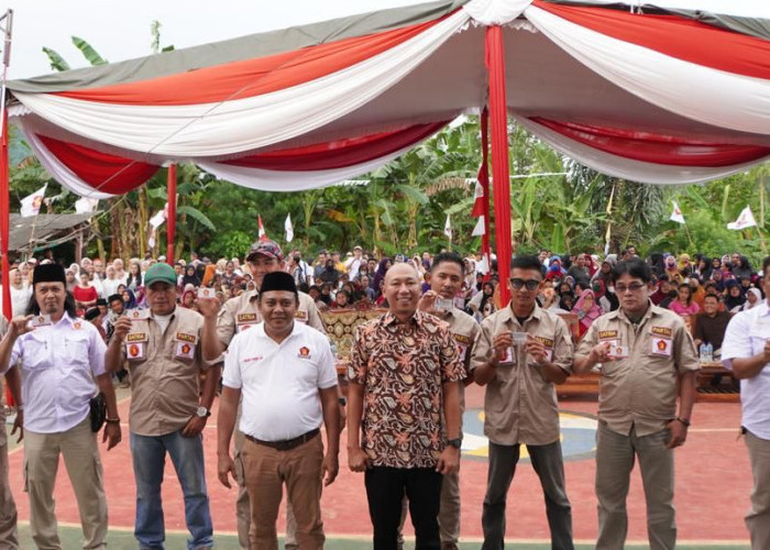 Masyarakat Garuntang Ekspresikan Dukungan Prabowo sebagai Presiden dengan Mural 