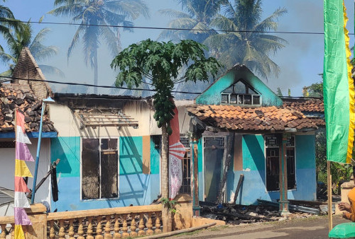 Ditinggal ke Kebun, Rumah Warga Way Kanan Ini Terbakar, Rugi Ratusan Juta