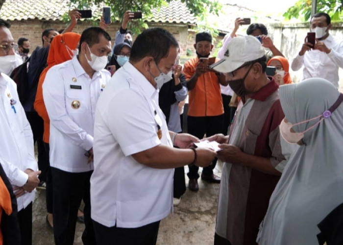 Masyarakat Sering Keliru, Begini Penjelasan Kemnaker RI Soal Perbedaan BSU dan BLT BBM