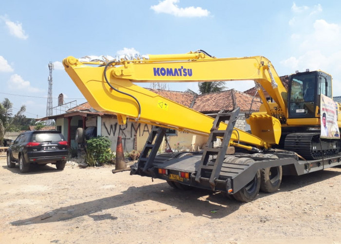 Dukung Revitalisasi, KKP Kembali Beri Bantuan Excavator untuk Petambak Dipasena Lampung
