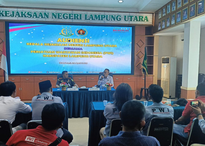Audensi Kepala Kejaksaan Negeri Bersama PWI Lampura 