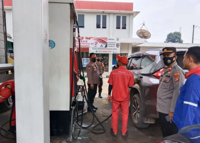 Antisipasi Panic Buying, Polres Lampung Timur Monitoring SPBU