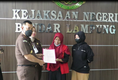 Kejari Hentikan Kasus Emak-Emak Penadah Emas Curian, Kajari Beberkan Alasannya