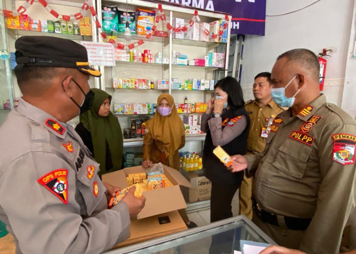 Polres Lampura dan Dinkes Sidak Penjualan Obat Sirup di Apotek dan Toko, Ini yang Ditemukan
