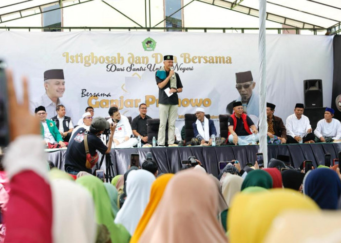Ganjar Pranowo Didoakan Ulama dan Ribuan Warga Lampung Agar Menang Satu Putaran