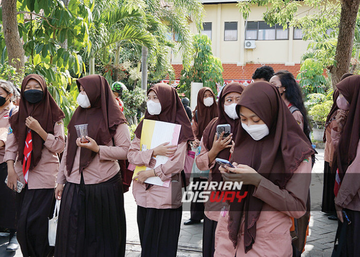 Kemendikbudristek Masukkan Pakaian Adat Sebagai Seragam SD hingga SMA