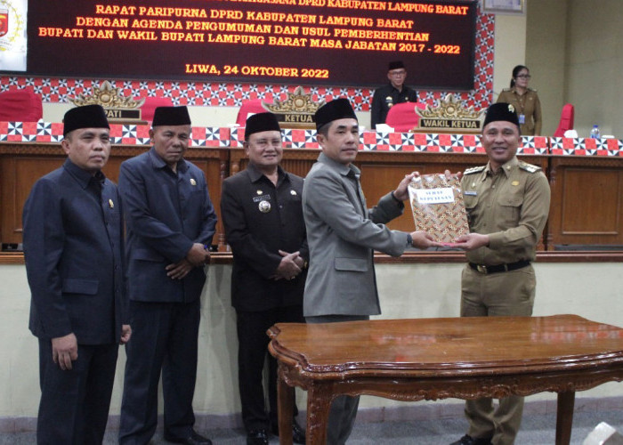 Paripurna Pengumuman dan Usul Pemberhentian Bupati-Wakil Bupati, Parosil: Terima Kasih Lampung Barat