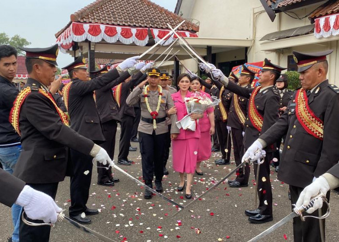 Gelar Upacara Farewell And Wellcome Parade, Ini Program Kapolres Lampura yang Baru
