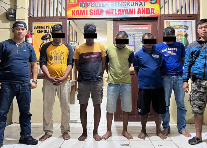 Asik Jepit Kartu, Polisi Datang, Lima Warga Pesisir Barat Diciduk 