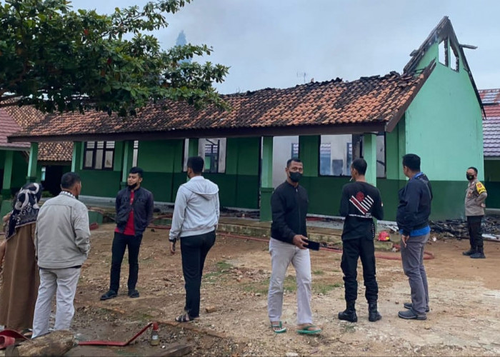 Kebakaran di SMPN Satu Atap Pringsewu Sebabkan Kerugian Ratusan Juta 