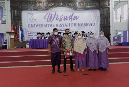 Masya Allah, UAP Berikan Reward Haji Gratis saat Momen Wisuda 671 Mahasiswa 