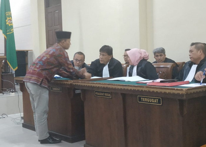 Jaksa Sebut Ketua RT Wawan Loncat Pagar Sebelum Bubarkan Jemaat Gereja