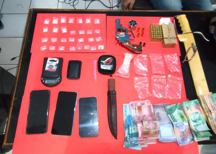 Dor! Sempat Adu Tembak, Polisi Grebek Pengedar Narkoba di Sebuah Kontrakan, Seorang Pelaku Lumpuh
