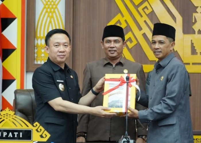 DPRD Pringsewu Serahkan LKPJ ke PJ Bupati