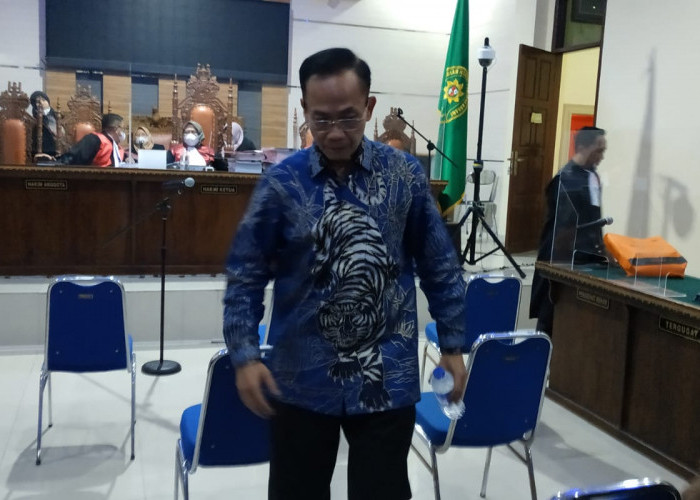 Di Pledoi, Andi Desfiandi Protes: Kenapa Hanya Saya yang Diproses Hukum? 