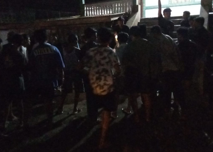 Apes! Satu Dari dua Pelaku Curanmor di Amuk Massa