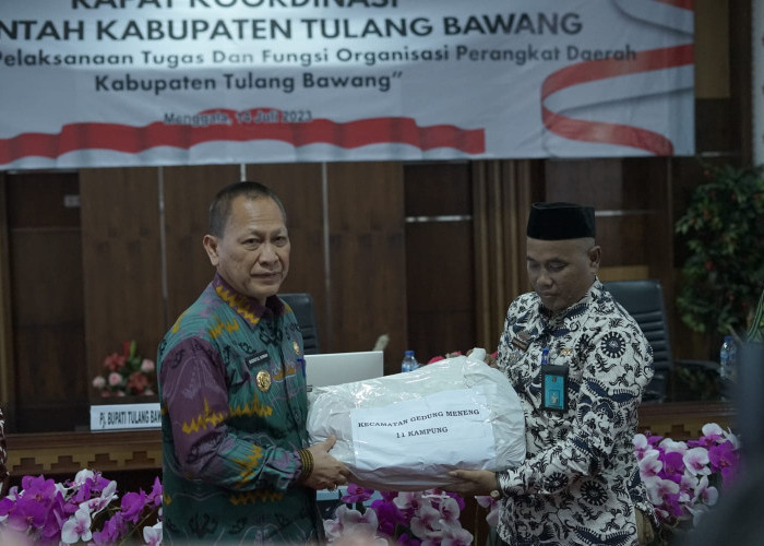 Pemkab Tulang Bawang Sebar 1.690 Bendera Merah Putih, Harapannya Begini