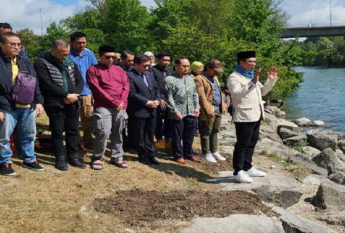 Ridwan Kamil Taruh 'Tanda' Mengenang Eril di Pinggir Sungai Aare: In Loving Memory...