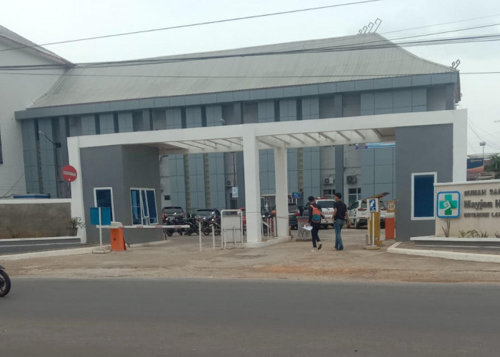 Petugas Kebersihan RSD Ryacudu Kotabumi Mogok Kerja