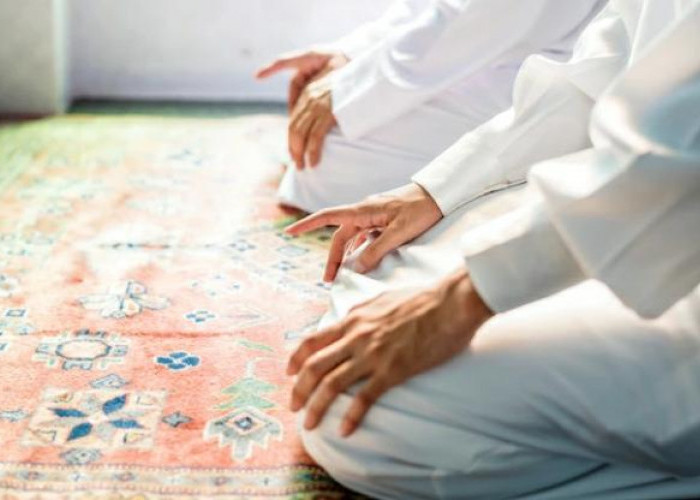 Hukum dan Keutamaan Sholat Tarawih