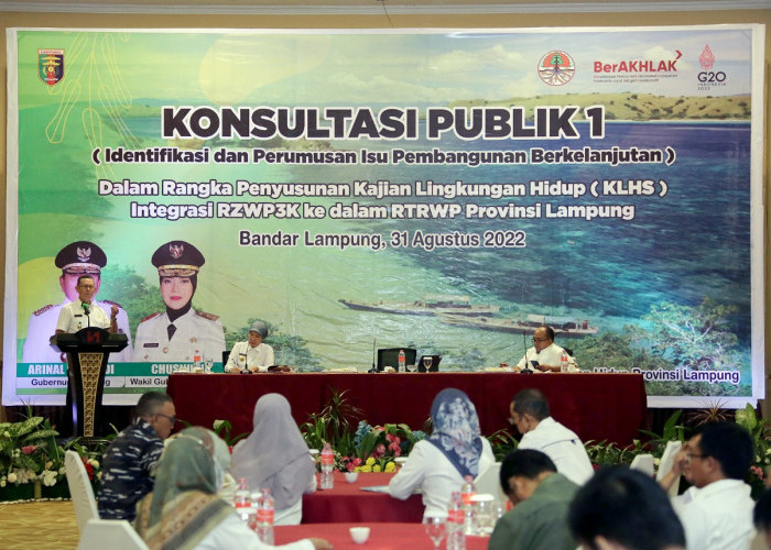 Pemprov Lampung Susun Kajian Lingkungan Hidup Sekda Fahrizal Darminto Buka Konsultasi Publik 