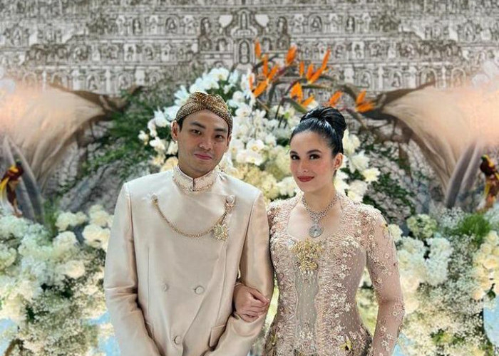 Selamat! Chelsea Islan Resmi Bertunangan dengan Rob Clinton