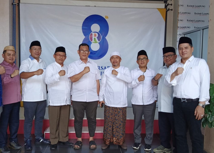 Jajaran Pengurus PWNU Lampung Sambangi Radar Lampung