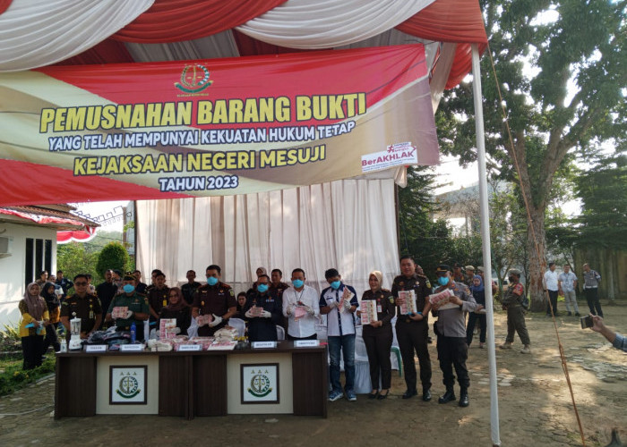 Uang Palsu Senilai Rp3 Miliar Dimusnahkan oleh Kejari Mesuji