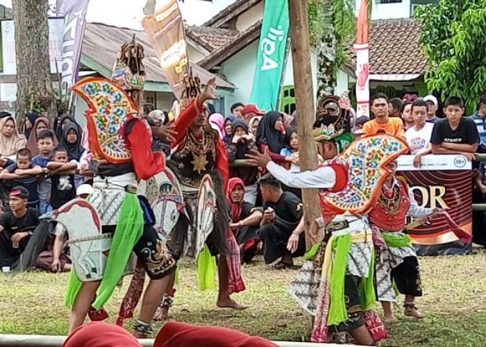 Inisiatif Meriahkan Ultah Lampung Barat, Mama Cantik Senam sampai Pentas Seni Kuda Kepang 
