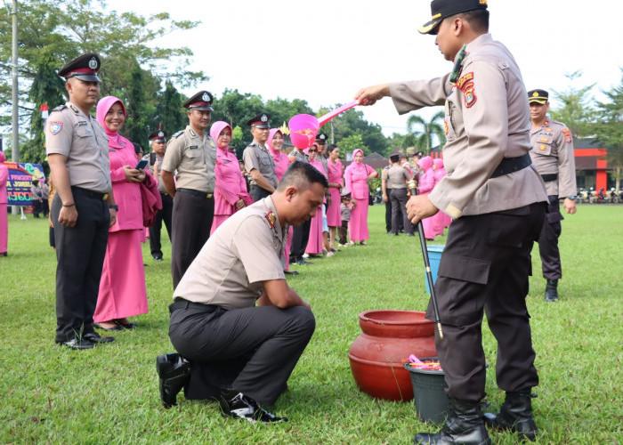 Selamat, 51 Personil Polres Lampung Timur Naik Pangkat