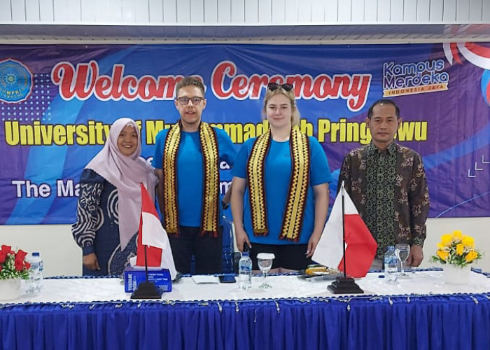 Dosen dan Mahasiswa Mozavian Academy in Plock Polandia Kunjungi Universitas Muhammadiyah Pringsewu La