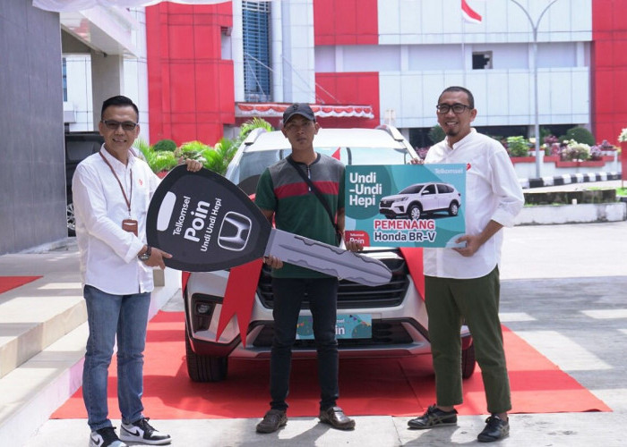 Edi Susanto, Pelanggan Telkomsel Beruntung Terima Honda BR-V 