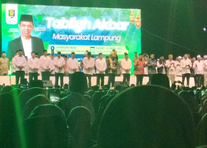 Ketua MPR RI Hingga Gubernur Lampung Hadir Langsung Tabligh Akbar Masyarakat Lampung Bersama Ustad Abdul Somad