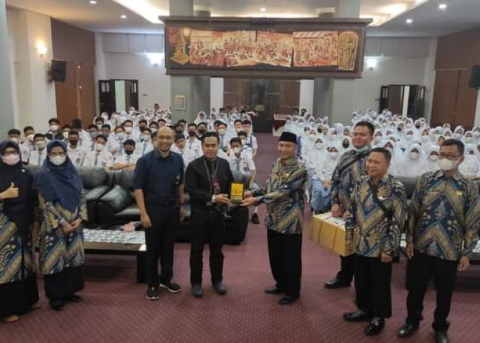 Perkenalkan Siswa dengan Perguruan Tinggi Negeri dan Sekolah Kedinasan, SMA Al Kautsar Goes to Campus 