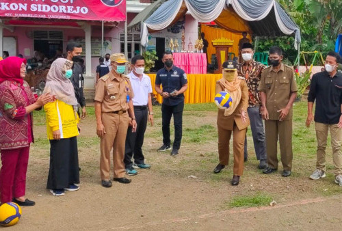 Bupati Tanggamus Buka Turnamen Bola Voli Bupati Cup