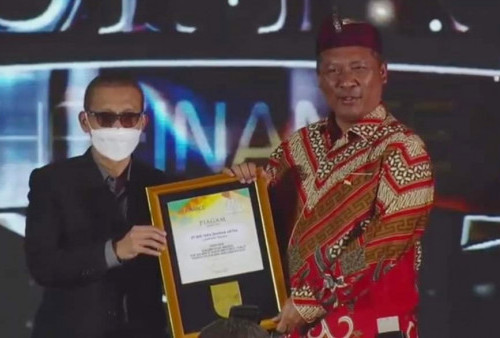 Bank Tara Lampung Tengah Raih Golden Star Award 2022