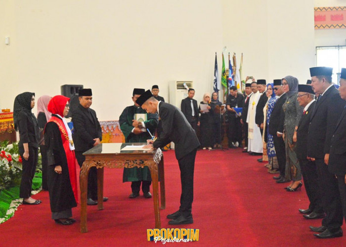 Dilantik, Achmad Rico Julian Ketua Sementara DPRD Pesawaran