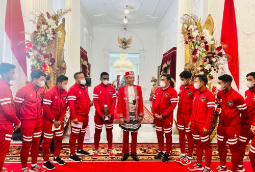 Cair, Timnas U-16 Diberi Bonus Rp 1 Miliar dari Jokowi Usai Juarai Piala AFF U-16 2022