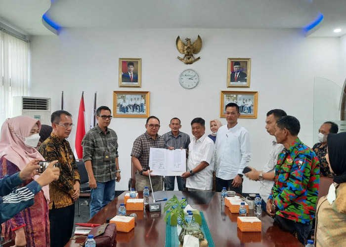Kabar Baik, Koperasi TKBM Pelabuhan Panjang - BPJS Teken MoU Asuransi Ketenagakerjaan