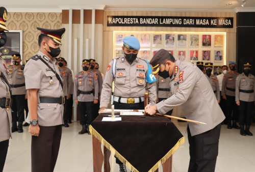 Pimpin Sertijab Dua Kapolsek, Ini Pesan Menyentuh Kapolres