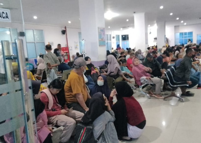 Pelayanan Lambat dan Banyak Pasien Mengeluh, Pihak RSUDAM Bungkam