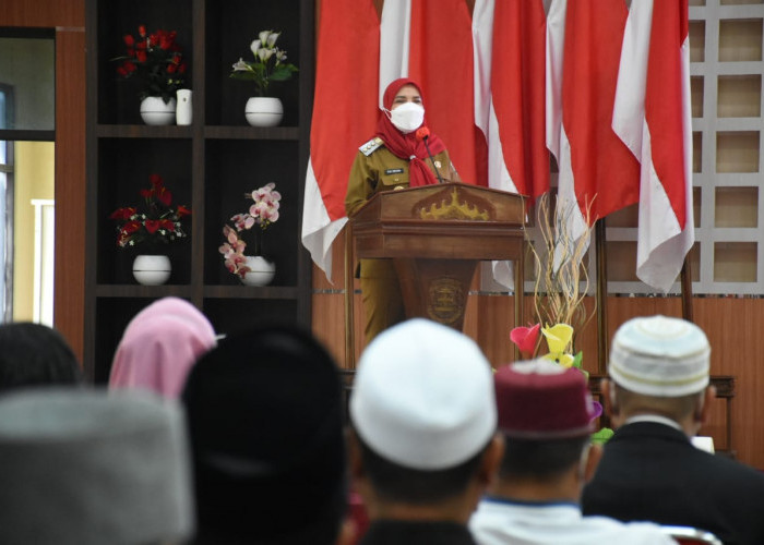 Eva Dwiana Serahkan Bantuan Oprasional Pondok Pesantren Tahap II