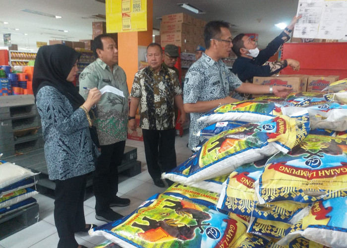 Pemkot Bandar Lampung Sidak, Akhirnya Beras Bulog Premium Masuk Ritel, Tapi...