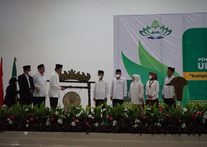 Buka PBAK, Rektor Ingatkan Mahasiswa Untuk Responsif Terhadap Perubahan