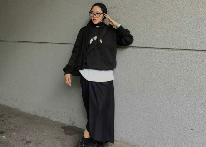 Rekomendasi Outfit Skena Untuk Perempuan Dijamin Makin Kece